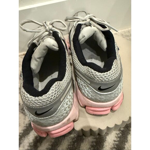 Nike Women's Zoom Vomero 5 Running Shoes Low Top Sneakers Silver Pink Size 7.5 - Picture 12 of 12
